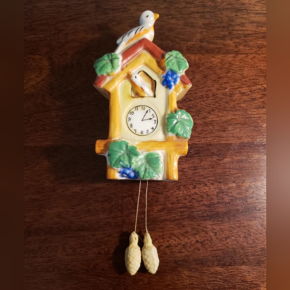 Vintage Cuckoo Clock Wall Vase Japan - Picture 1 of 10
